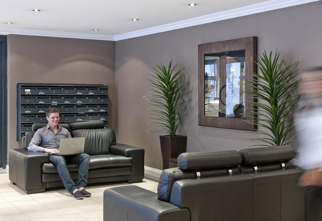 Mont Clare Boutique Apartments Перт Экстерьер фото