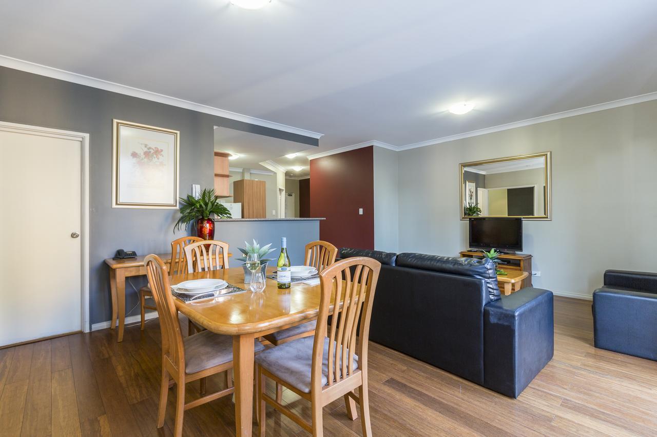 Mont Clare Boutique Apartments Перт Экстерьер фото