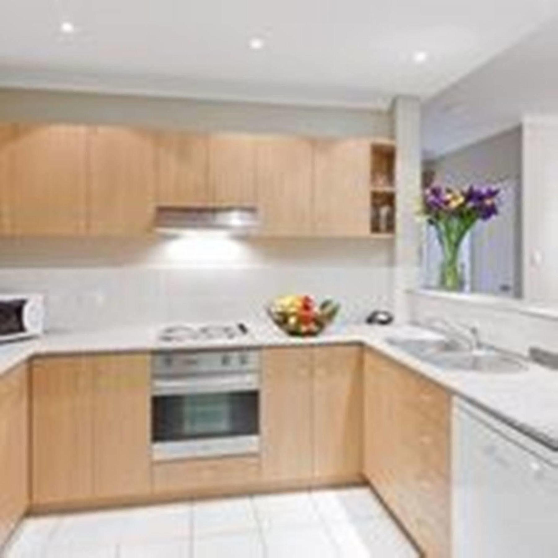 Mont Clare Boutique Apartments Перт Экстерьер фото