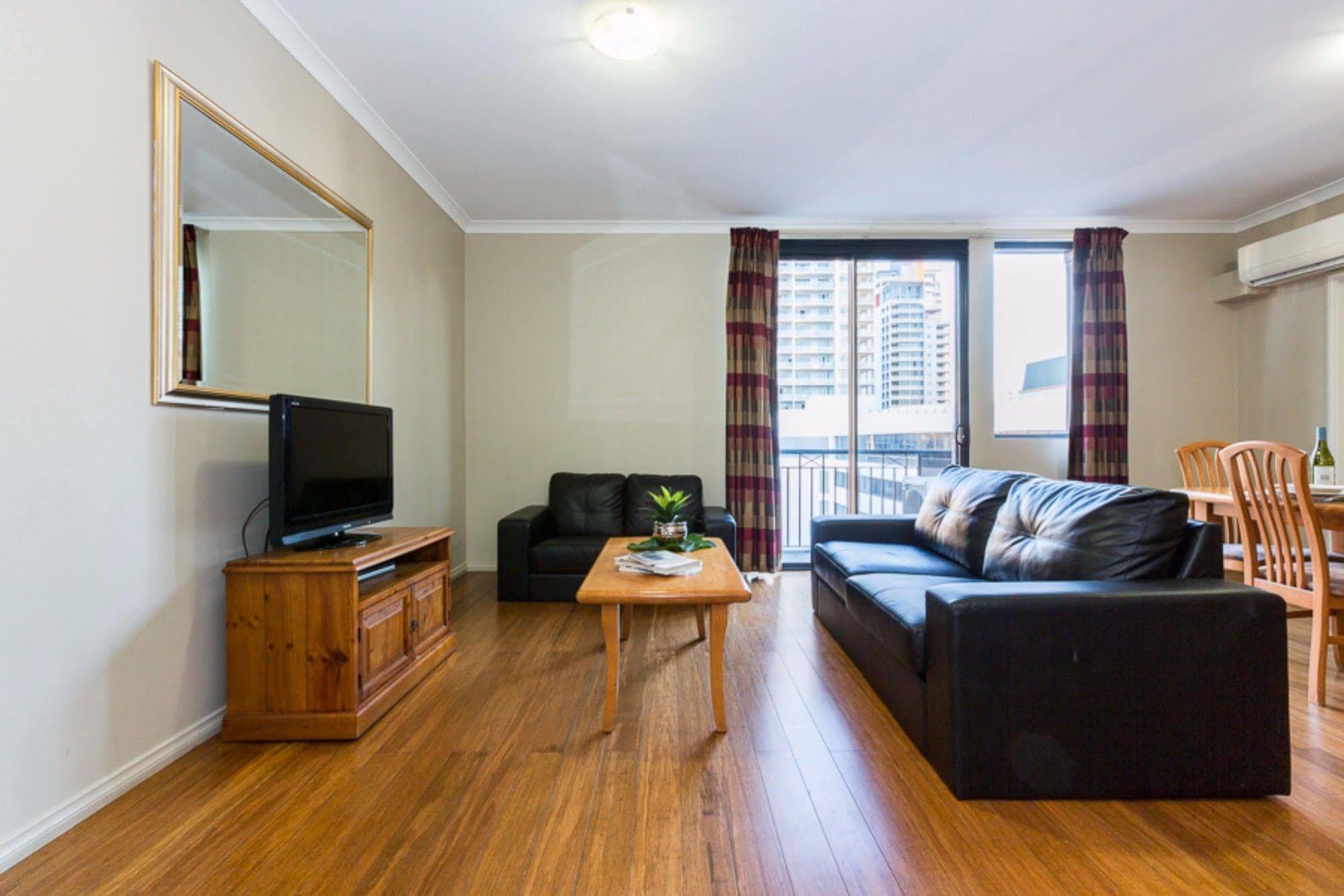 Mont Clare Boutique Apartments Перт Экстерьер фото