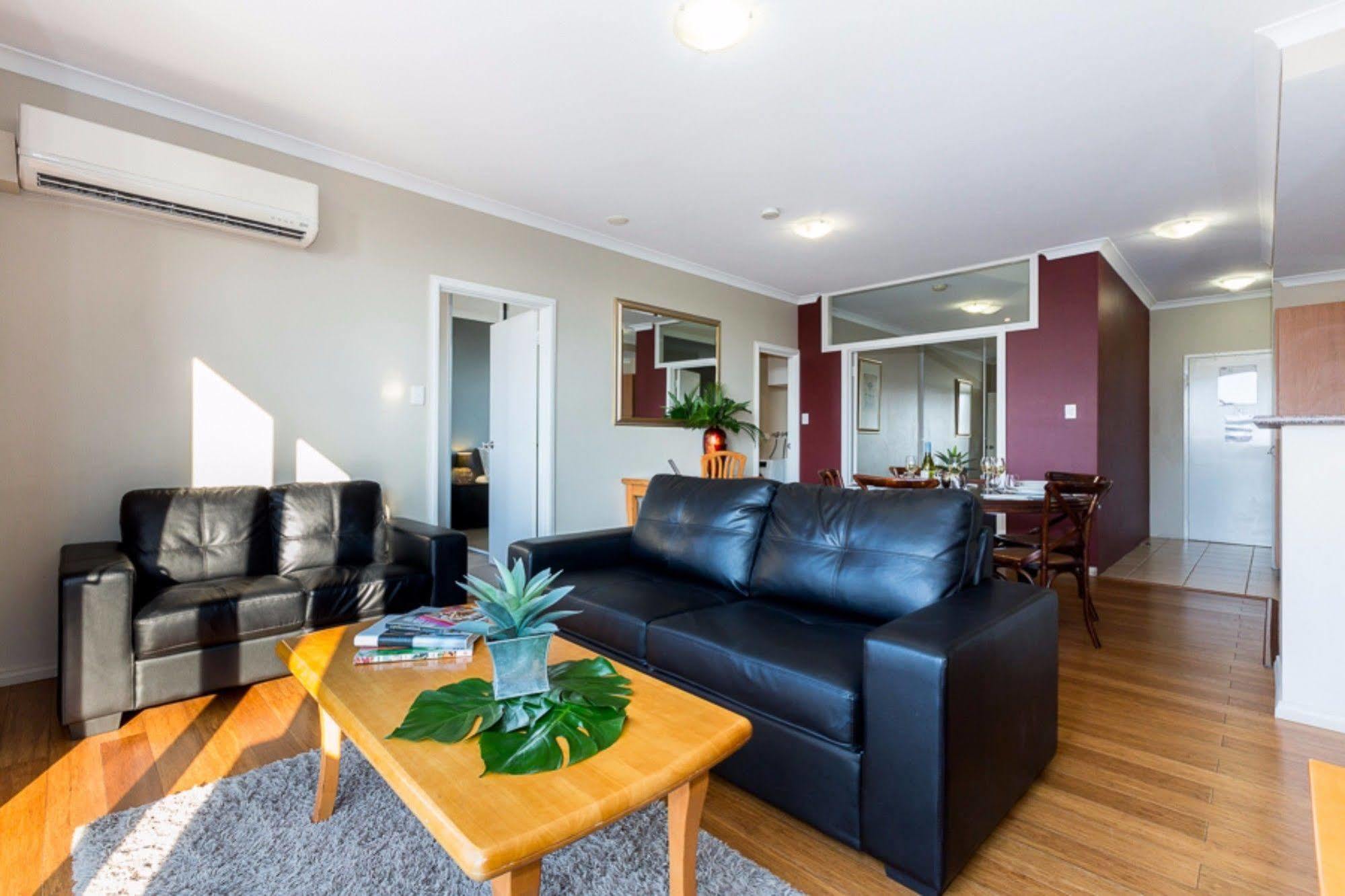 Mont Clare Boutique Apartments Перт Экстерьер фото