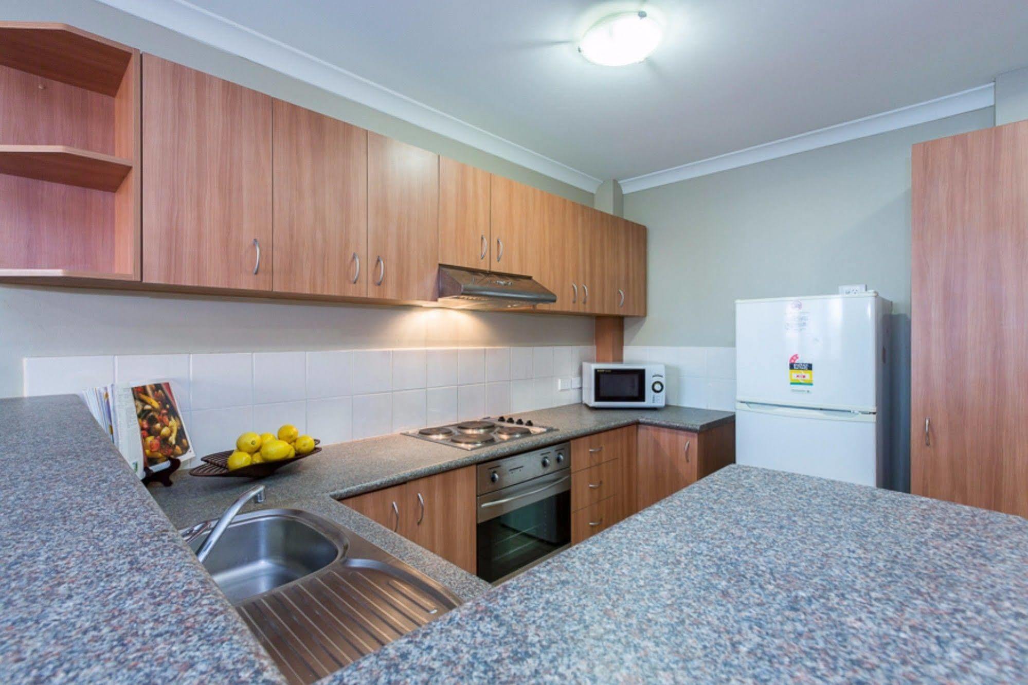 Mont Clare Boutique Apartments Перт Экстерьер фото